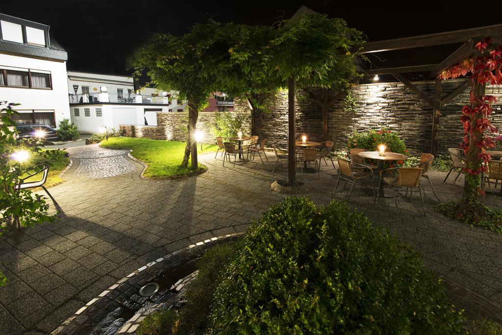 Hotel Wein & Gastehaus Hermeshof Trittenheim Exterior foto